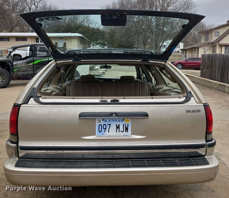 image for item DO7823 1994 Buick Roadmaster Estate Wagon 