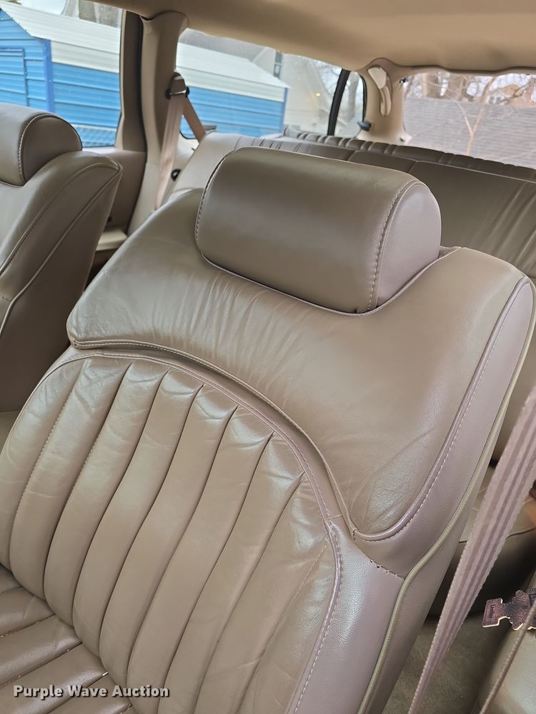 image for item DO7823 1994 Buick Roadmaster Estate Wagon 
