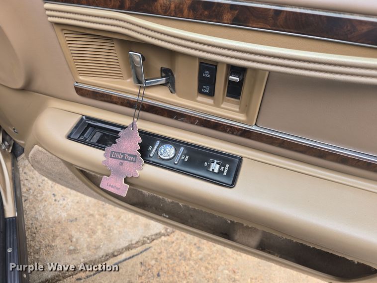 image for item DO7823 1994 Buick Roadmaster Estate Wagon 