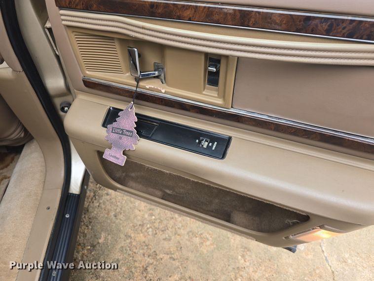 image for item DO7823 1994 Buick Roadmaster Estate Wagon 