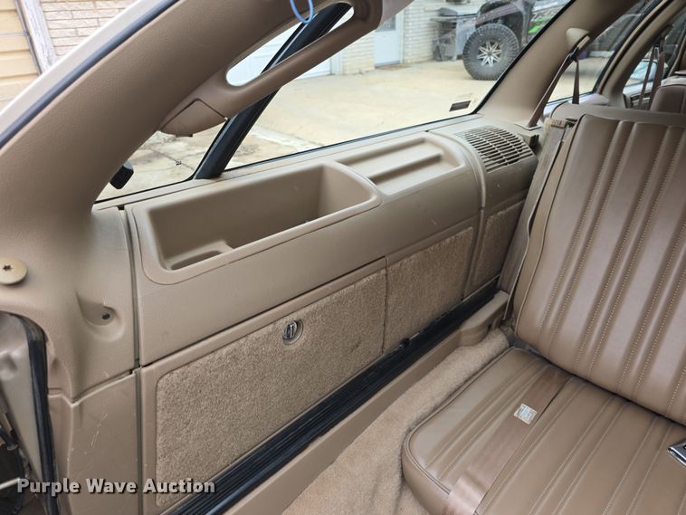 image for item DO7823 1994 Buick Roadmaster Estate Wagon 