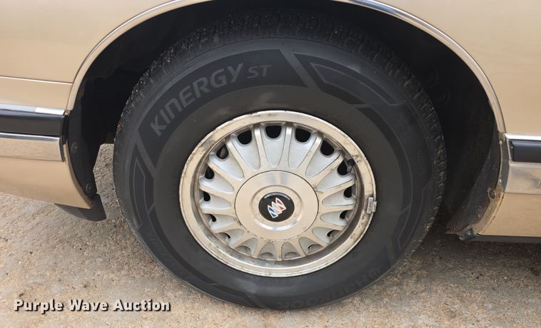 image for item DO7823 1994 Buick Roadmaster Estate Wagon 