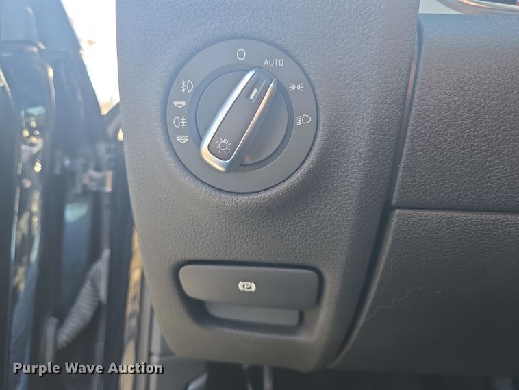 image for item DP6182 2012 Audi Q7 SUV