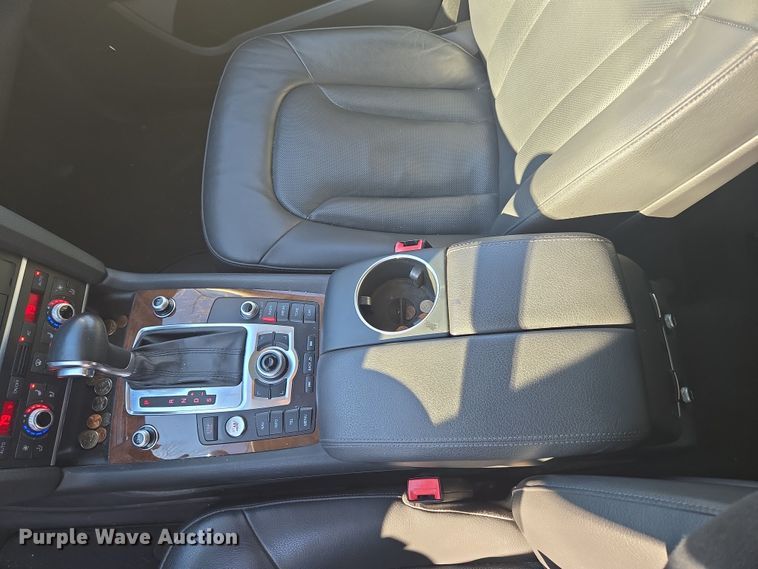 image for item DP6182 2012 Audi Q7 SUV