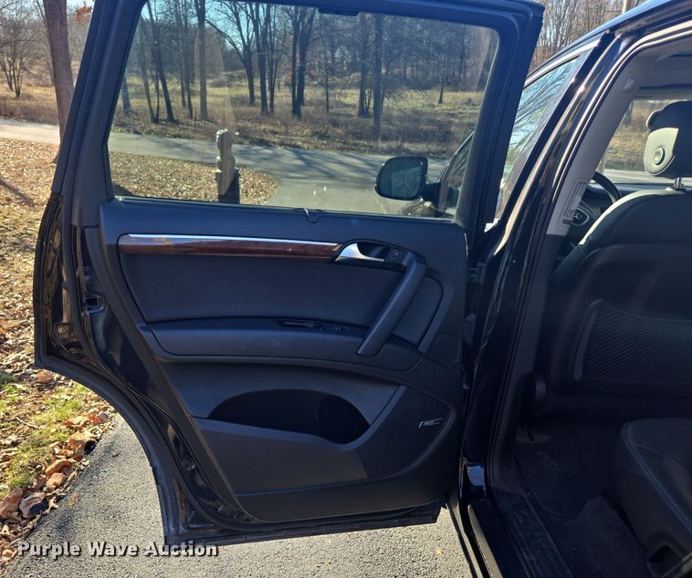 image for item DP6182 2012 Audi Q7 SUV