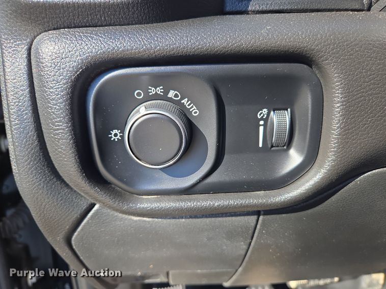 image for item DP6185 2021 Dodge Ram 3500 dump bale bed pickup truck