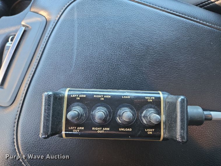 image for item DP6185 2021 Dodge Ram 3500 dump bale bed pickup truck