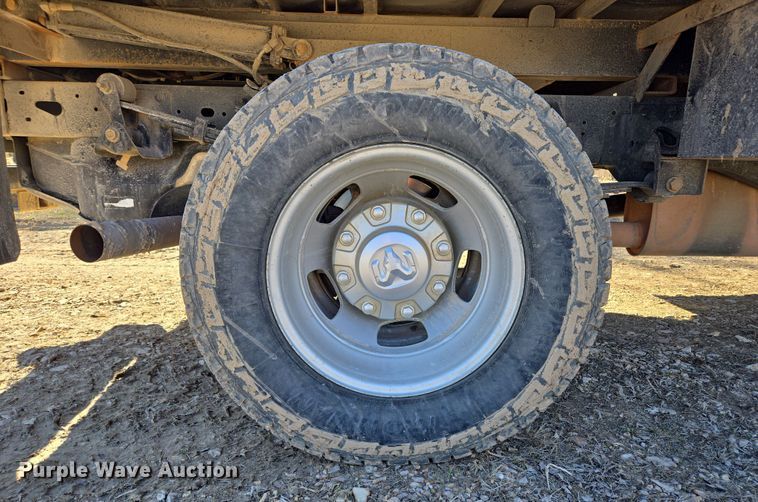 image for item DP6185 2021 Dodge Ram 3500 dump bale bed pickup truck