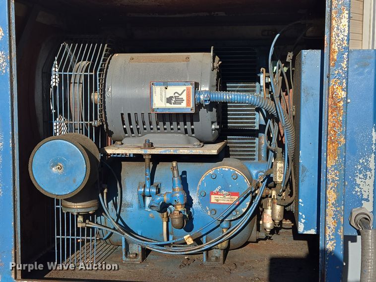 image for item DP6188 Quincy air compressor