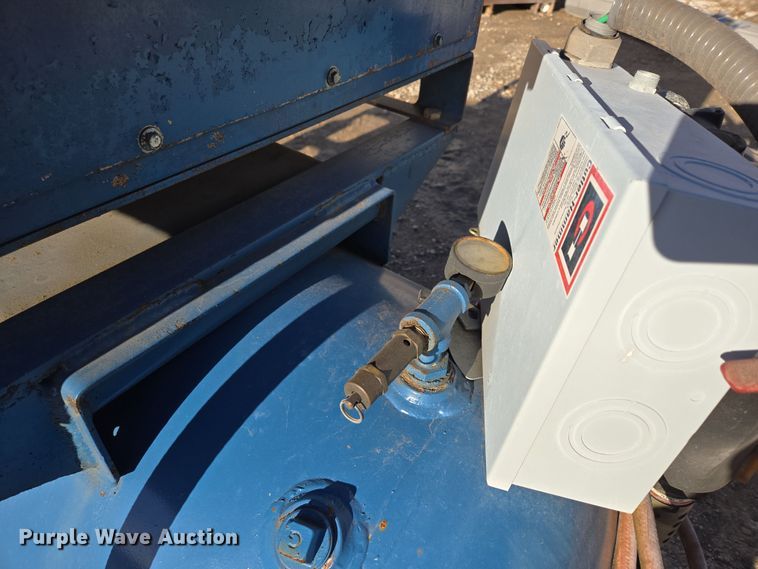 image for item DP6188 Quincy air compressor