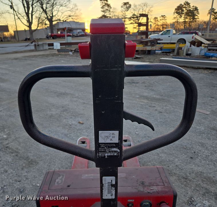 image for item DP6190 Dayton 5RTD1 pallet jack