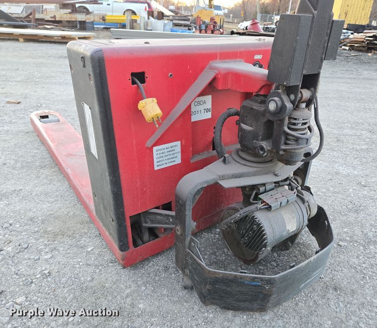 image for item DP6190 Dayton 5RTD1 pallet jack