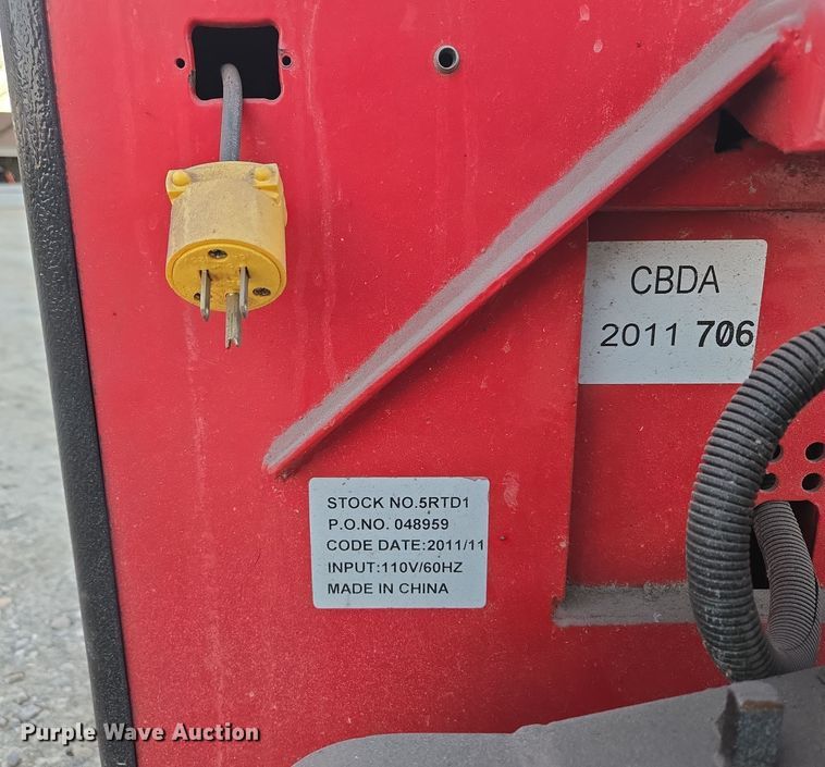 image for item DP6190 Dayton 5RTD1 pallet jack