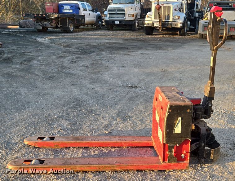 image for item DP6191 Dayton 5RTD1 pallet jack