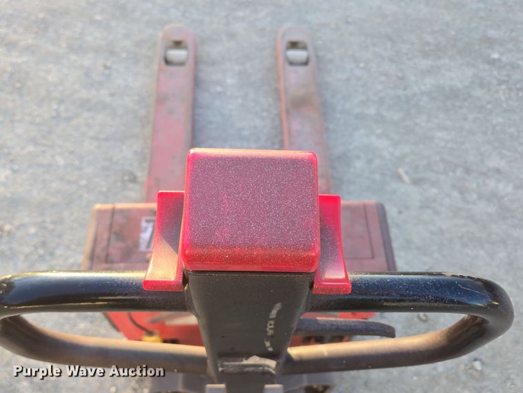 image for item DP6191 Dayton 5RTD1 pallet jack