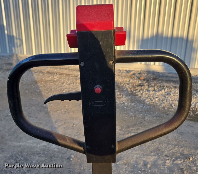 image for item DP6191 Dayton 5RTD1 pallet jack