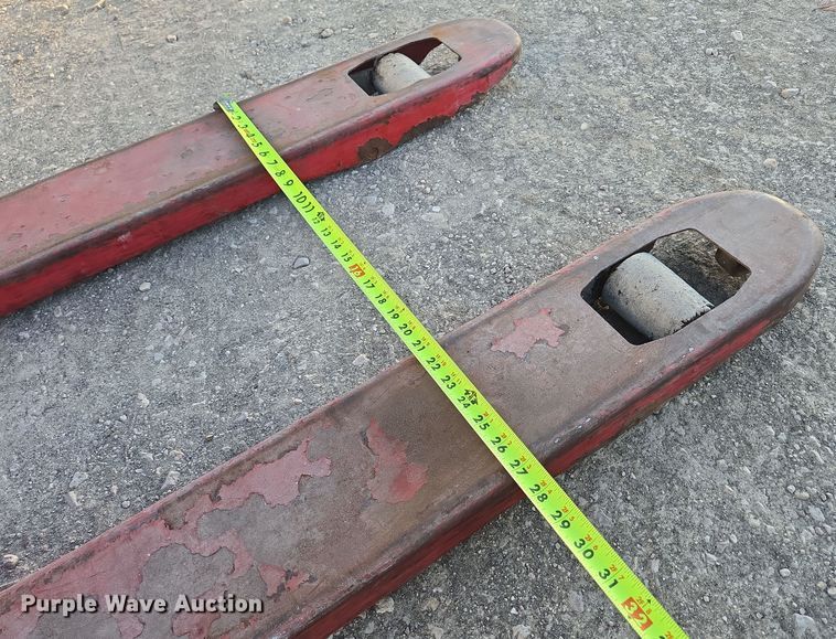 image for item DP6191 Dayton 5RTD1 pallet jack