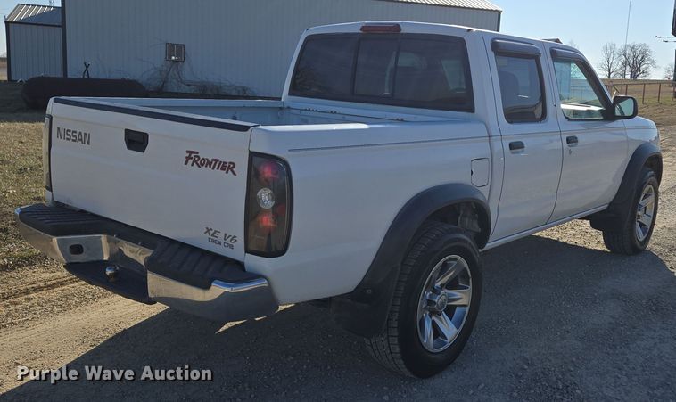 image for item DP6195 2000 Nissan Frontier Crew Cab pickup truck
