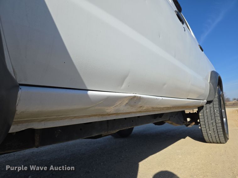 image for item DP6195 2000 Nissan Frontier Crew Cab pickup truck