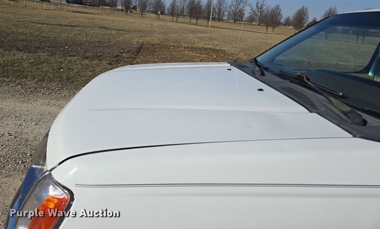 image for item DP6195 2000 Nissan Frontier Crew Cab pickup truck