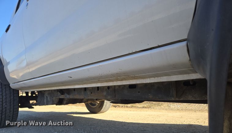 image for item DP6195 2000 Nissan Frontier Crew Cab pickup truck