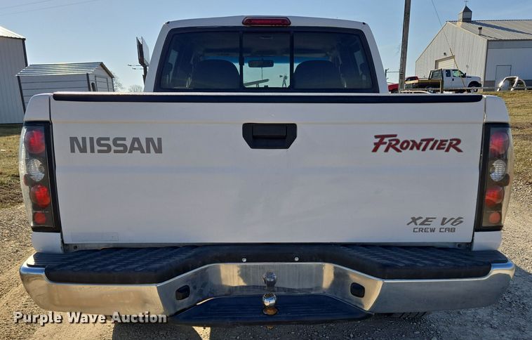 image for item DP6195 2000 Nissan Frontier Crew Cab pickup truck