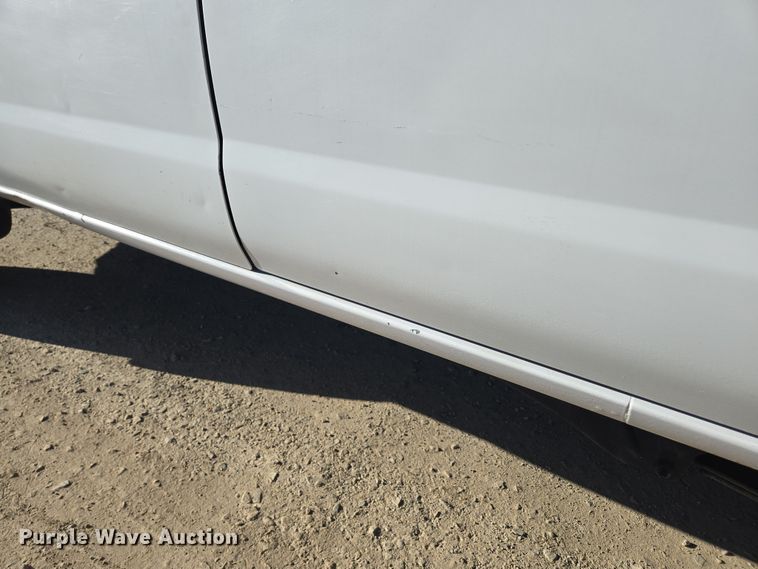 image for item DP6195 2000 Nissan Frontier Crew Cab pickup truck