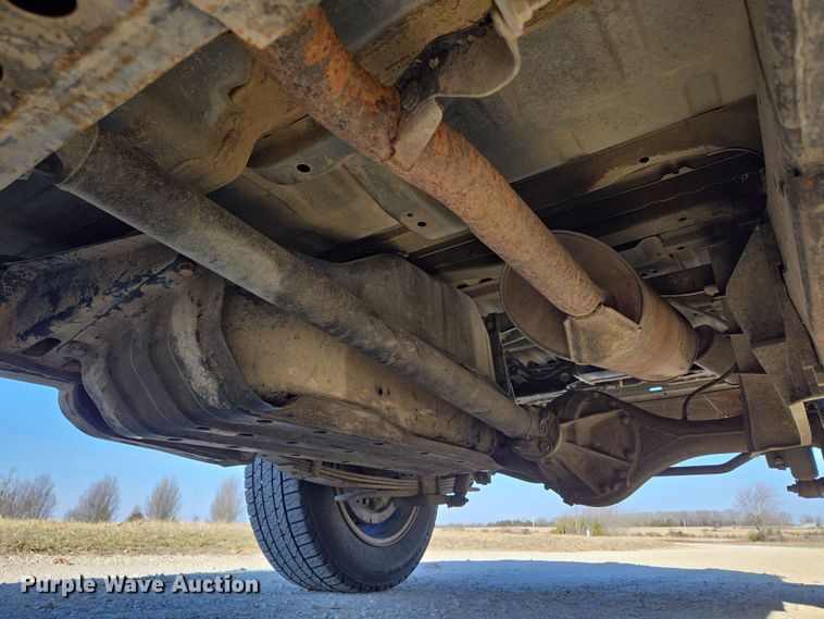 image for item DP6195 2000 Nissan Frontier Crew Cab pickup truck