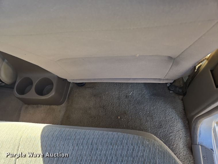 image for item DP6195 2000 Nissan Frontier Crew Cab pickup truck