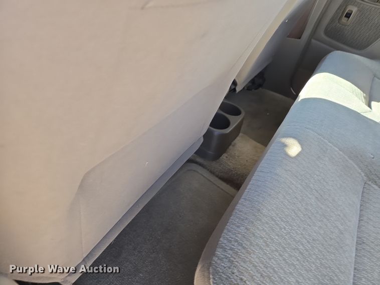 image for item DP6195 2000 Nissan Frontier Crew Cab pickup truck