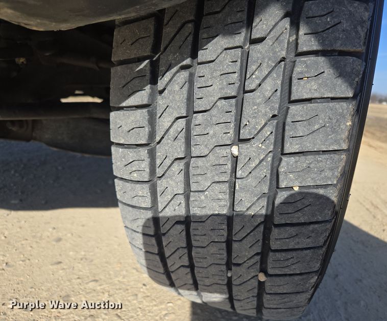 image for item DP6195 2000 Nissan Frontier Crew Cab pickup truck