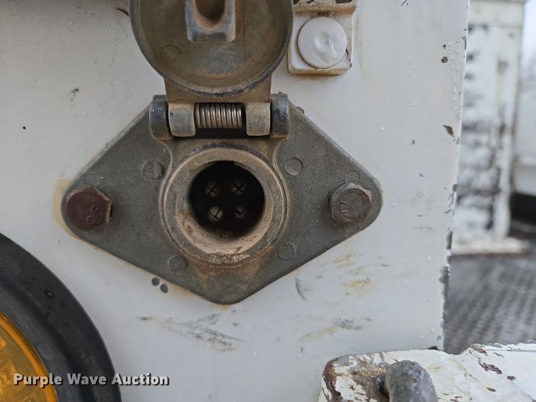 image for item DP6197 2001 Dodge Ram 3500 bucket truck