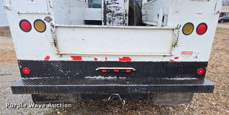 image for item DP6197 2001 Dodge Ram 3500 bucket truck