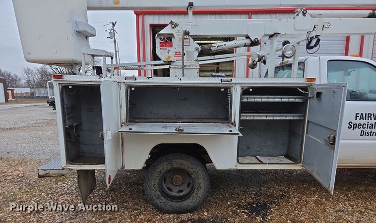 image for item DP6197 2001 Dodge Ram 3500 bucket truck