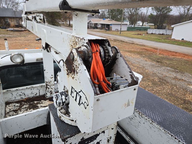 image for item DP6197 2001 Dodge Ram 3500 bucket truck