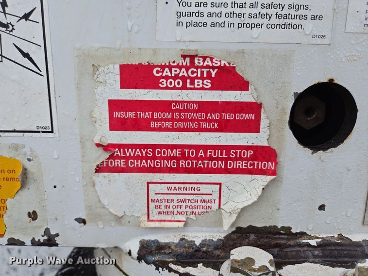 image for item DP6197 2001 Dodge Ram 3500 bucket truck