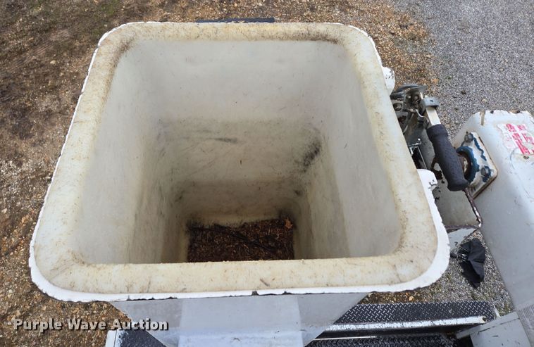 image for item DP6197 2001 Dodge Ram 3500 bucket truck