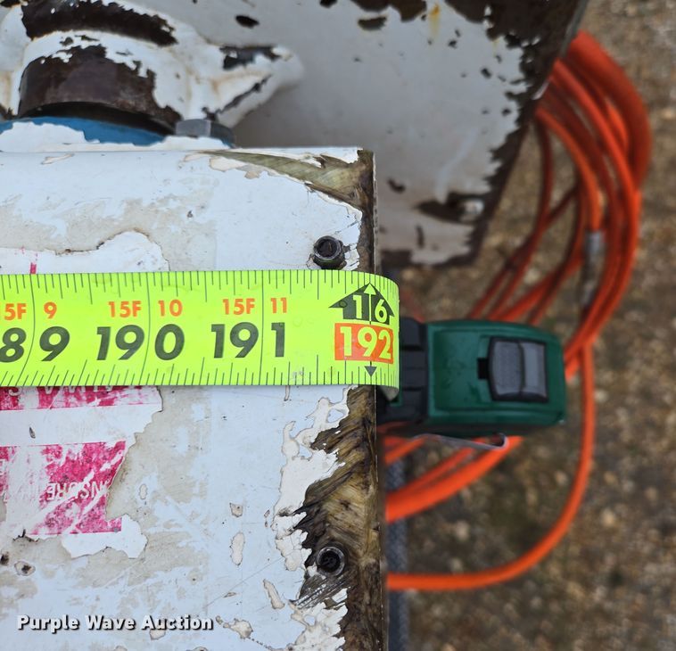 image for item DP6197 2001 Dodge Ram 3500 bucket truck