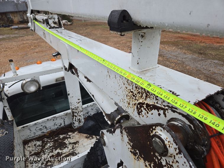 image for item DP6197 2001 Dodge Ram 3500 bucket truck