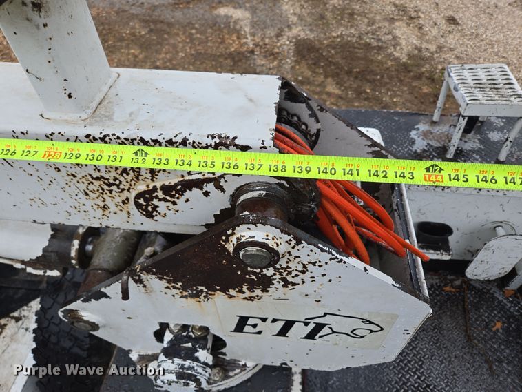 image for item DP6197 2001 Dodge Ram 3500 bucket truck