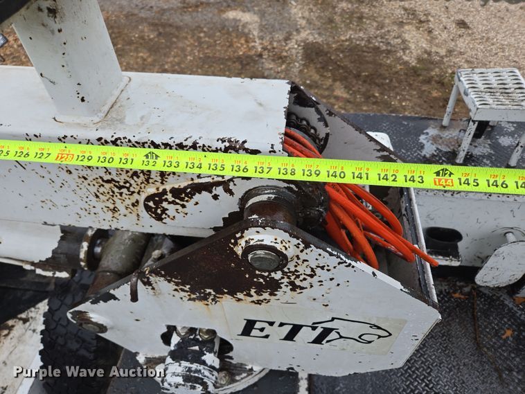 image for item DP6197 2001 Dodge Ram 3500 bucket truck