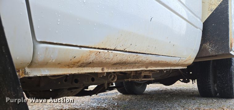 image for item DP6197 2001 Dodge Ram 3500 bucket truck