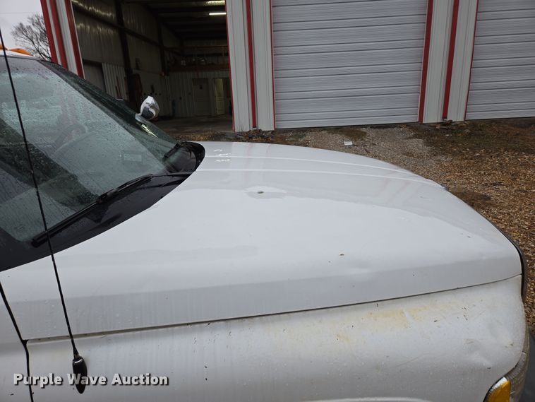 image for item DP6197 2001 Dodge Ram 3500 bucket truck