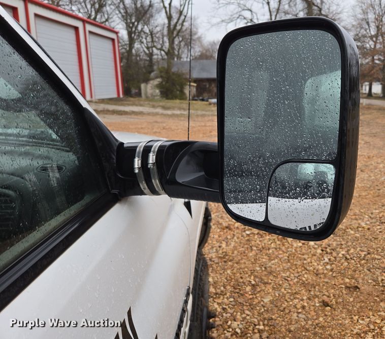 image for item DP6197 2001 Dodge Ram 3500 bucket truck