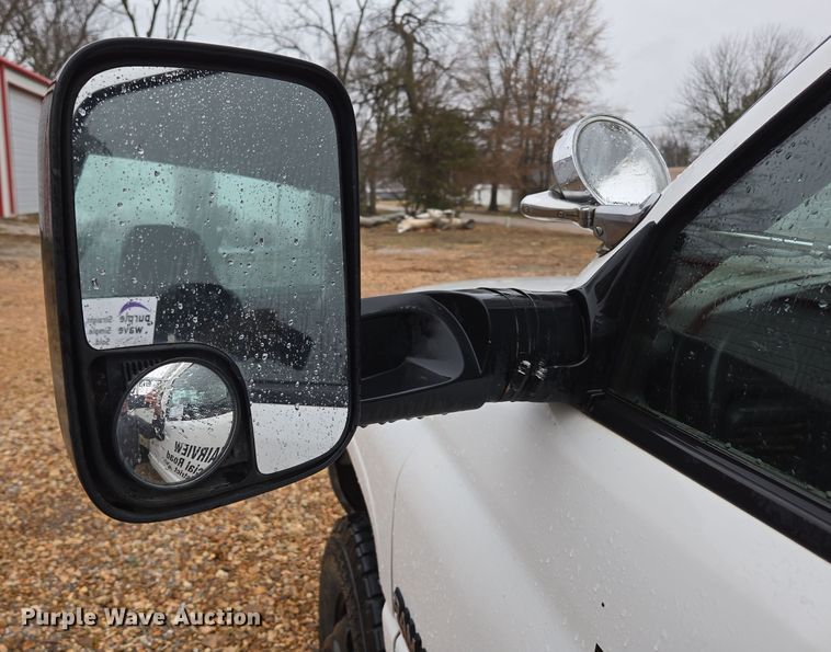 image for item DP6197 2001 Dodge Ram 3500 bucket truck