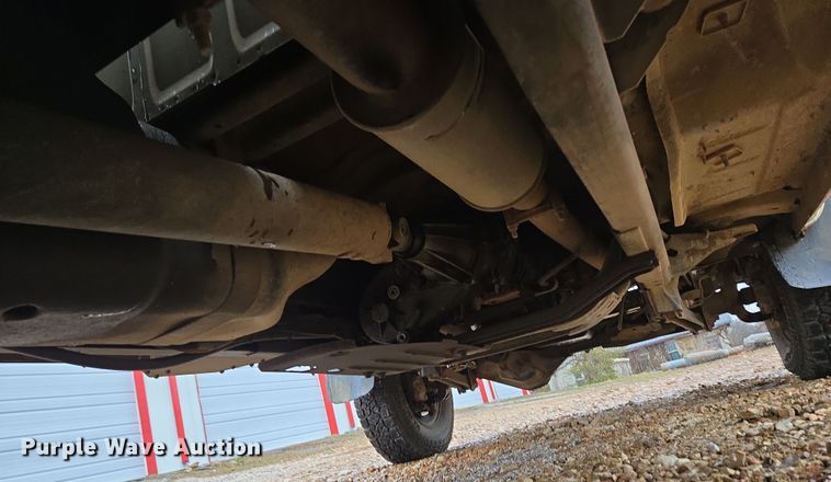 image for item DP6197 2001 Dodge Ram 3500 bucket truck