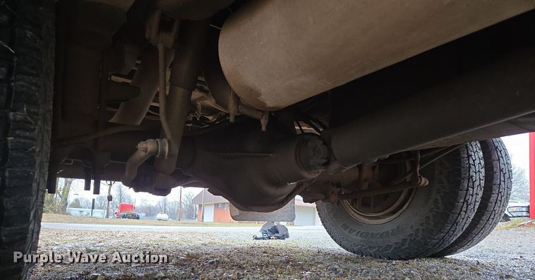 image for item DP6197 2001 Dodge Ram 3500 bucket truck