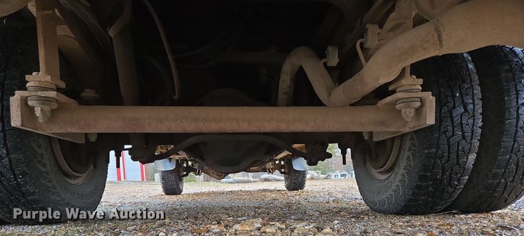 image for item DP6197 2001 Dodge Ram 3500 bucket truck