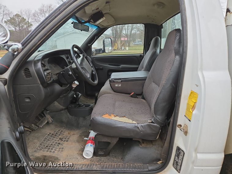 image for item DP6197 2001 Dodge Ram 3500 bucket truck