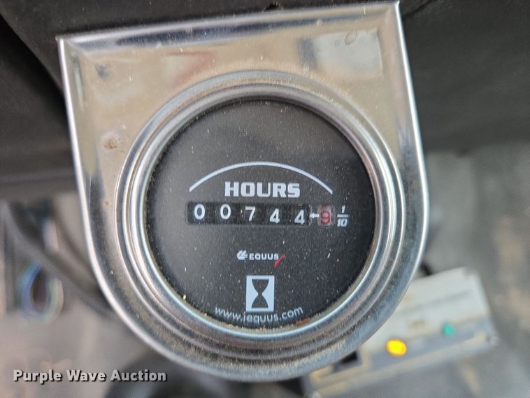 image for item DP6197 2001 Dodge Ram 3500 bucket truck